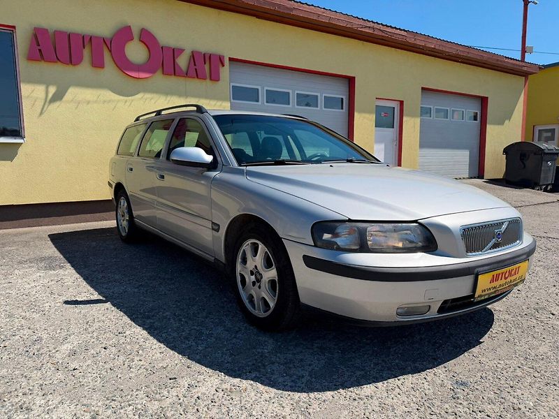 Volvo V70 2.4D 120kW/Tažné/Temp/novéPneu - fotka 1 z 18