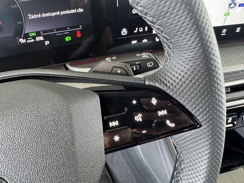 Audi Q5 TDI Quattro*S-LINE*360*KeyLess - fotka 29 z 40