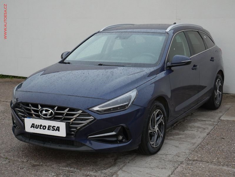 Hyundai i30 (2020) 1.6 CRDi, ČR, AC, LED, kamera - fotka 3 z 18
