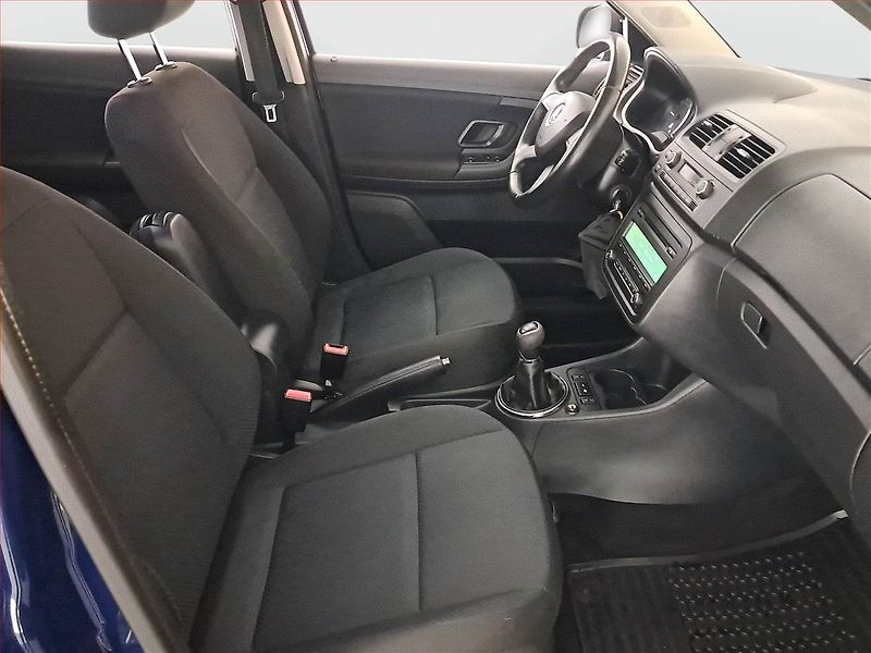 Škoda Fabia (2013) 1.6 TDI, Tempomat - fotka 9 z 16