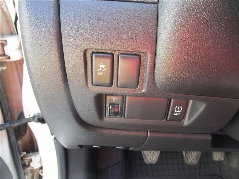 Nissan Micra 1,2 i, klima, serv. kniha, - fotka 22 z 30