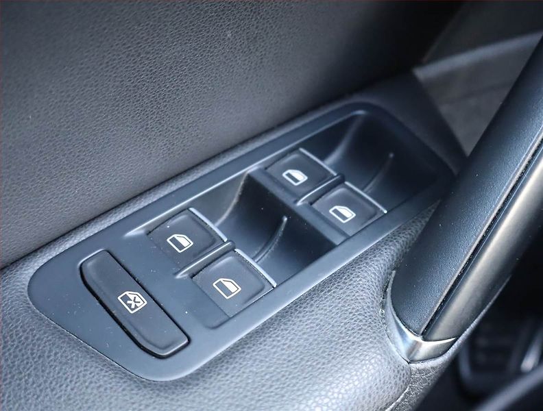 Volkswagen Golf (2014) Highline 2.0 TDI, 4X4, Navi - fotka 16 z 16