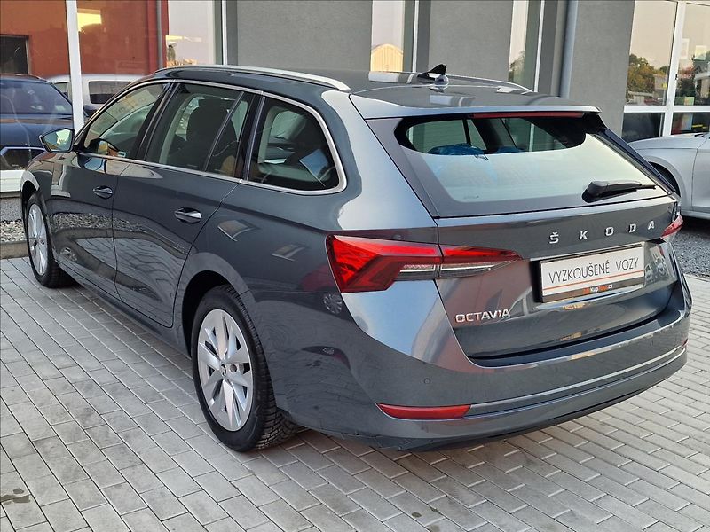 Škoda Octavia 2.0TDI Style, původ ČR,1.Maj. - fotka 8 z 50