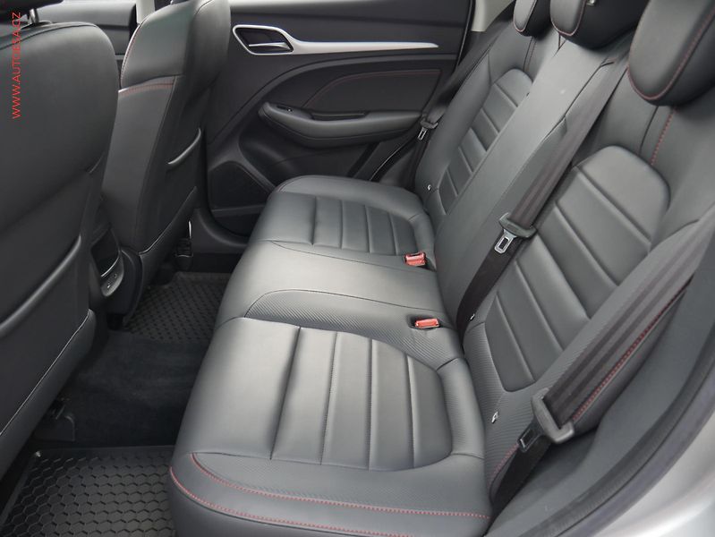 MG ZS (2022) 1.0 TGi, 1.maj,ČR, Exclusive - fotka 10 z 28