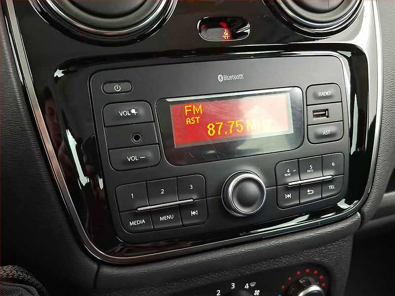 Dacia Lodgy (2018) 1.6 SCe, ČR,1.maj, Tempomat - fotka 15 z 15