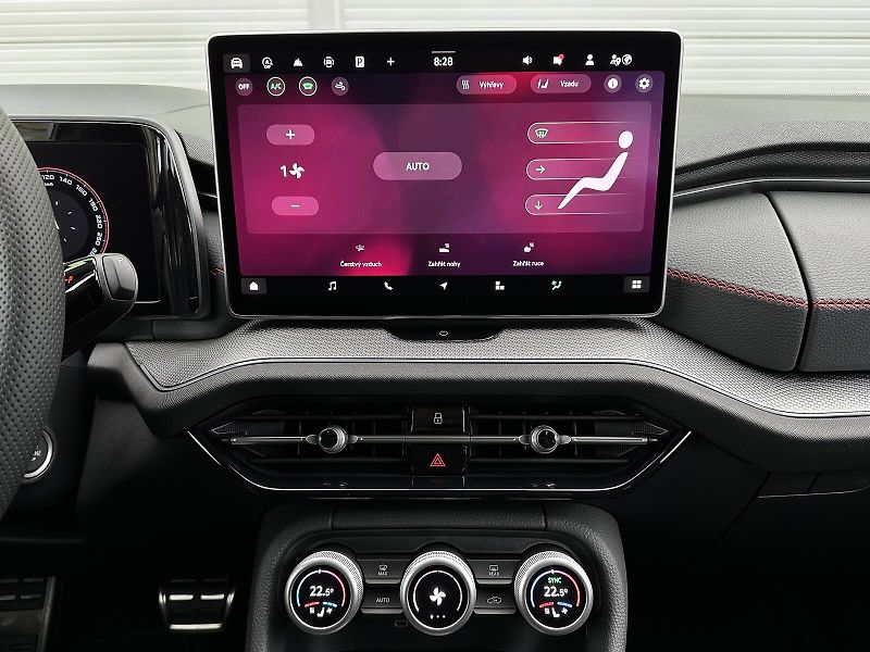 Škoda Kodiaq RS DSG 4x4 265PS Matrix-LED He - fotka 25 z 50