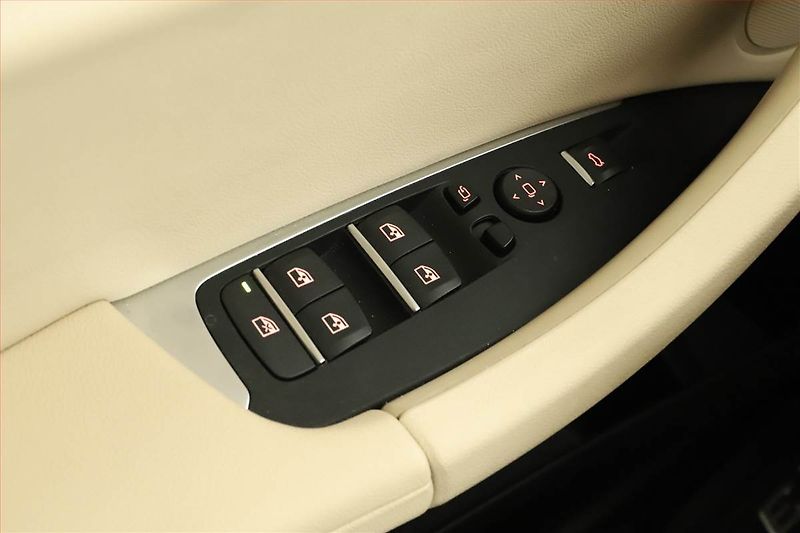 BMW X3 (2023) xDrive20d - fotka 15 z 19