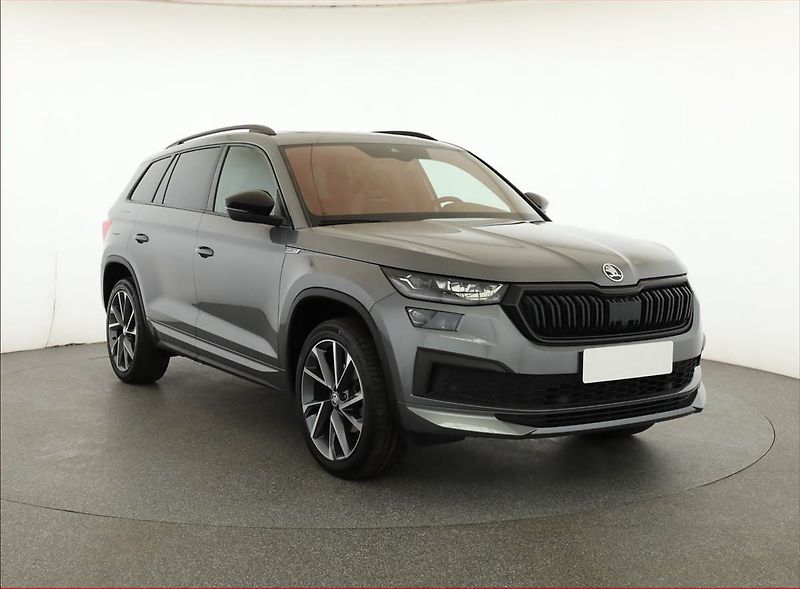 Škoda Kodiaq (2022) Sportline 1.5 TSI, digi klima - fotka 1 z 19