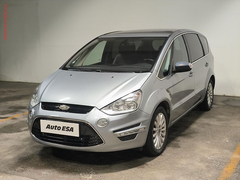 Ford S-MAX (2011) 2.0 TDCi, Titanium, navi - fotka 3 z 16