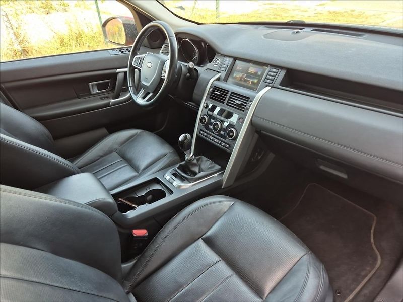 Land Rover Discovery Sport 2,0 - fotka 12 z 19