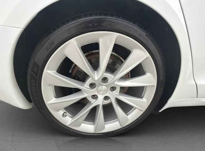 Tesla Model S LR AWD Vzduch Yoke Pano Kamera - fotka 32 z 33