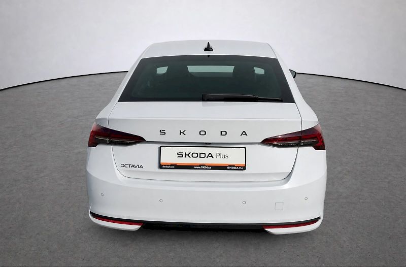 Škoda Octavia (2025) Top Selection 1,5 Tsi 110 Kw D - fotka 37 z 39
