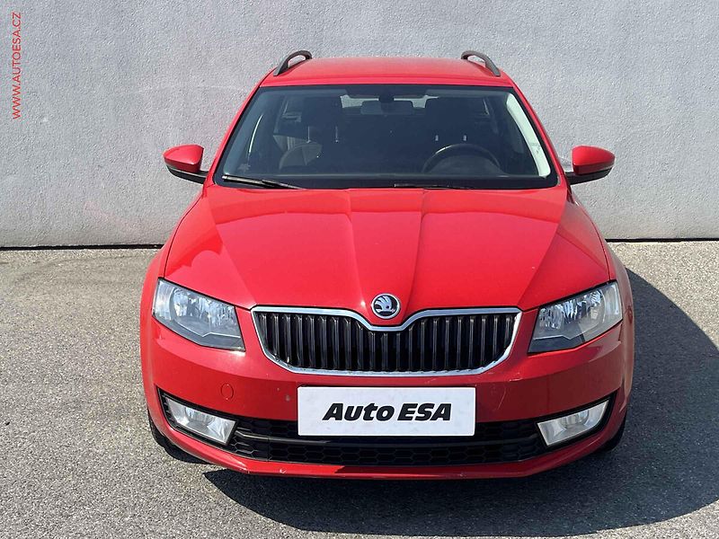 Škoda Octavia (2016) 1.6TDi, 2.maj,ČR, AC, výhřev - fotka 2 z 14