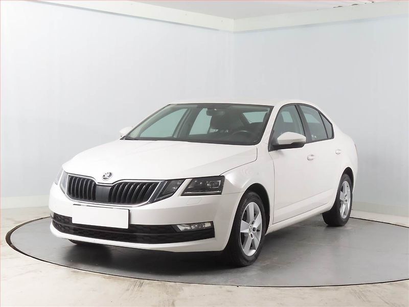 Škoda Octavia (2013) Elegance 1.6 TDI, Xenony - fotka 2 z 13