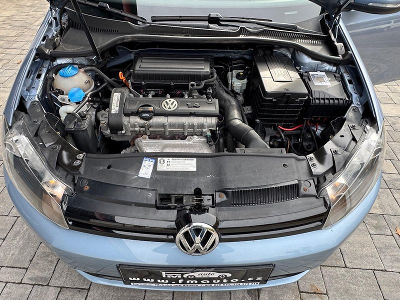Volkswagen Golf (2010) 1.4 16V TAŽNÉ, SERVISNÍ KNIHA - fotka 31 z 32