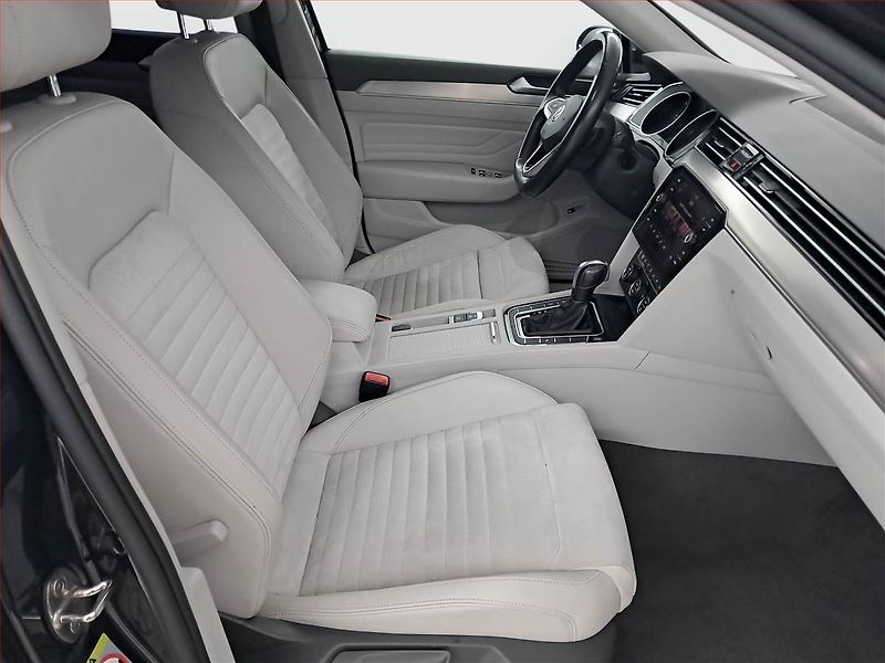 Volkswagen Passat (2020) 2.0 TDI, Automat, Kůže, Navi - fotka 9 z 21
