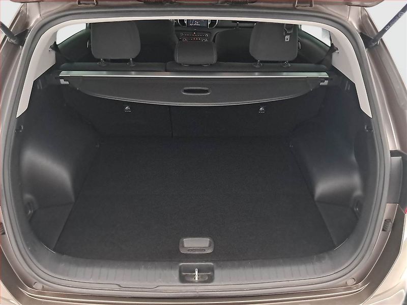 Kia Sportage (2018) 1.6 T-GDI, Serv.kniha, Navi - fotka 14 z 18