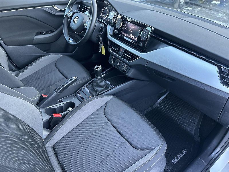 Škoda Scala (2022) 1.5 TSI Ambition - fotka 9 z 24