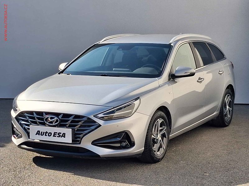 Hyundai i30 (2022) 1.5 T-GDi, 2.maj,ČR, LED - fotka 3 z 18