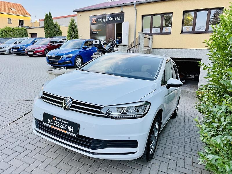 Volkswagen Touran (2023) 1.5TSi 110kW Koup.ČR,LED,TAŽNÉ - fotka 14 z 20