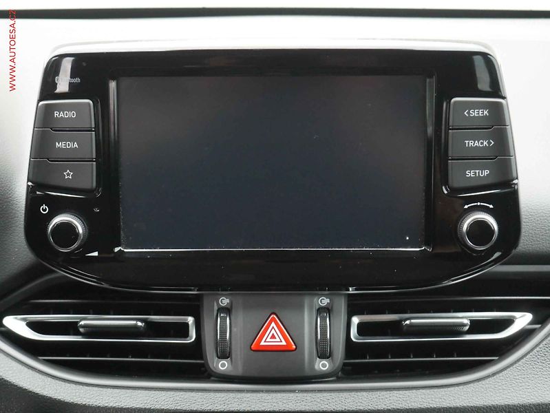 Hyundai i30 (2022) 1.5T-GDi, 2.maj,ČR, servis - fotka 11 z 16