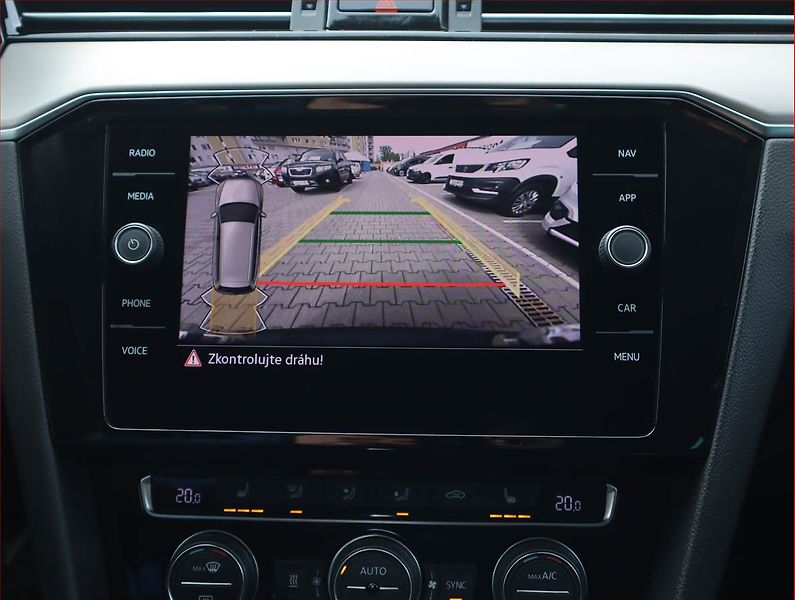 Volkswagen Passat (2019) 2.0 TDI - fotka 17 z 23