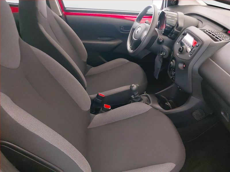 Toyota Aygo (2019) x-cite 1.0 VVT-i - fotka 9 z 12