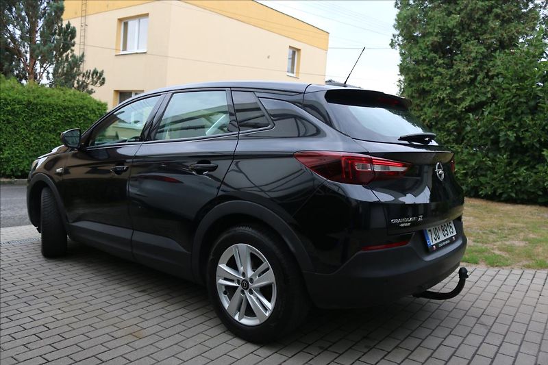 Opel Grandland X 1,2 96Kw,Turbo , Tažné - fotka 9 z 38