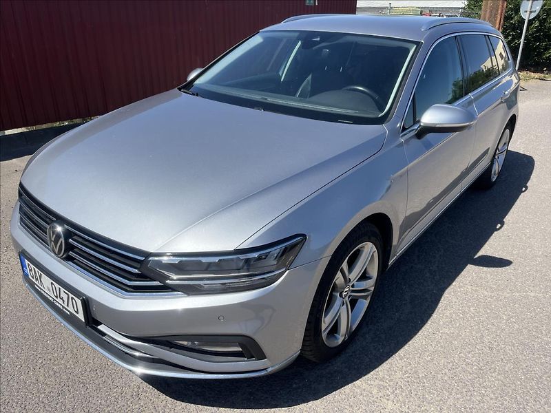 Volkswagen Passat 2,0 TDi 110KW DSG LED ELEGANCE - fotka 1 z 50