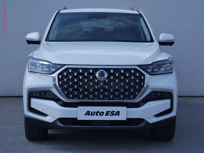 SsangYong Rexton (2023) 2.2 CRDi 4x4, 7míst, 1.maj - fotka 2 z 28