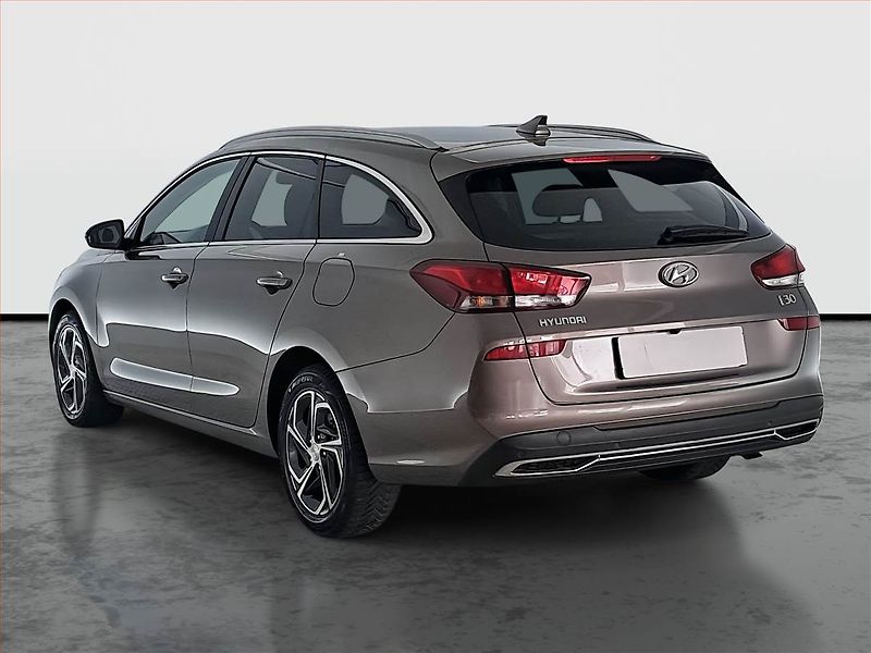 Hyundai i30 (2023) Smart 1.0 T-GDI - fotka 4 z 19