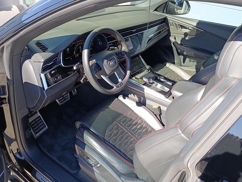 Audi RS Q8 4.0TFSI 441kW QUATTRO ČR DPH  - fotka 16 z 40