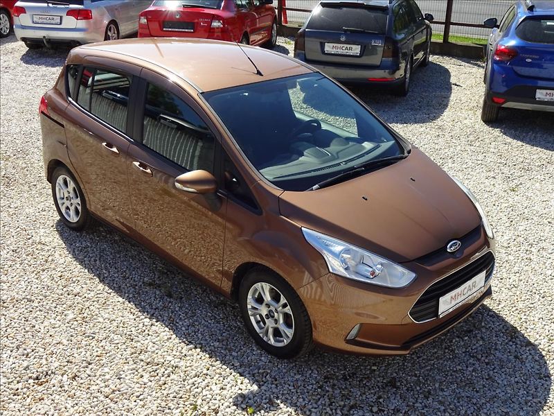 Ford B-MAX 1,0 i 74kW - fotka 1 z 47