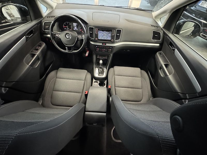 Volkswagen Sharan (2017) 2,0TDi DSG REZERVACE - fotka 10 z 24