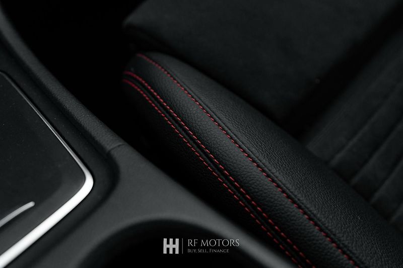 Mercedes-Benz CLA (2018) 220d SB 4Matic AMG - fotka 43 z 49