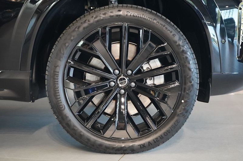 Volvo XC90 T8 PLUS Black Edition, Vzduch - fotka 7 z 50