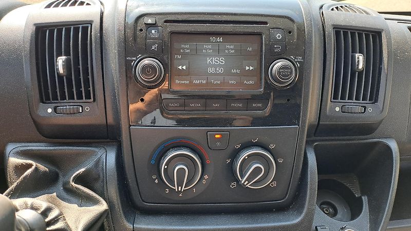 Peugeot Boxer 2.0 HDI L4H2 120 KW NAVI - fotka 19 z 20