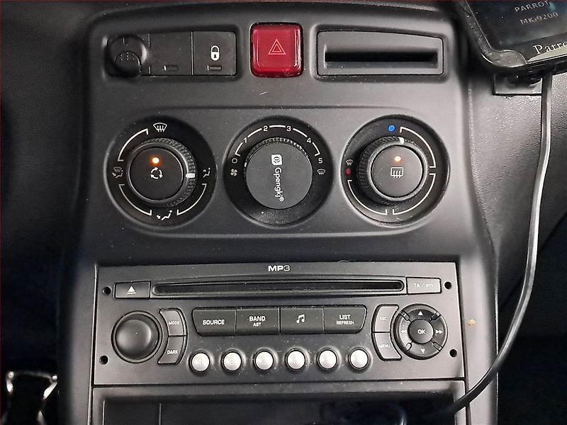 Citroën C3 Picasso (2009) 1.6 HDi, nová STK, rezervace - fotka 14 z 16