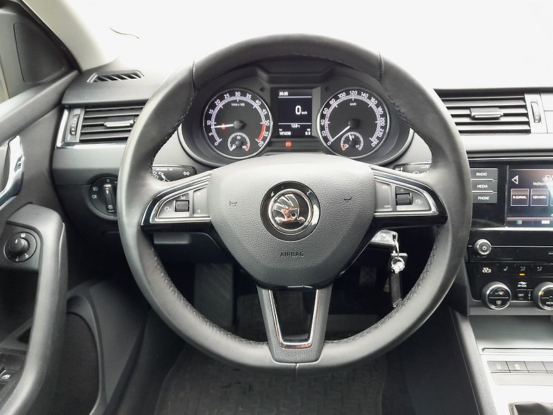 Škoda Octavia 1.6 TDI 85 kW - fotka 21 z 27