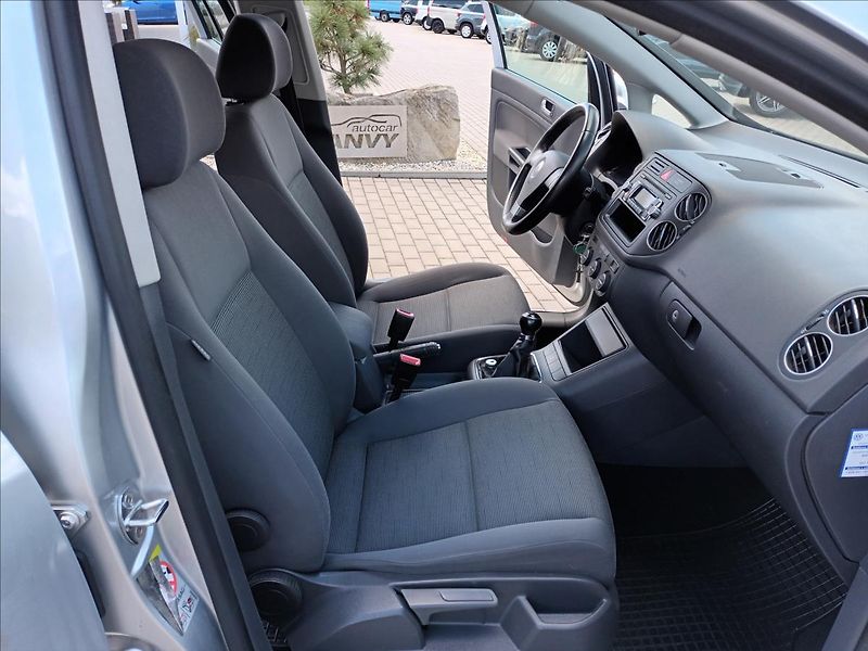 Volkswagen Golf Plus 1,4 TSI,90KW,DIGIKLKIMA,TEMPOM - fotka 21 z 33