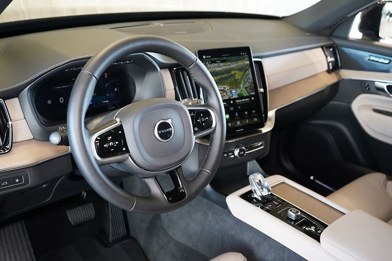Volvo XC90 T8 PLUS Dark, Vzduch, 360° - fotka 17 z 49