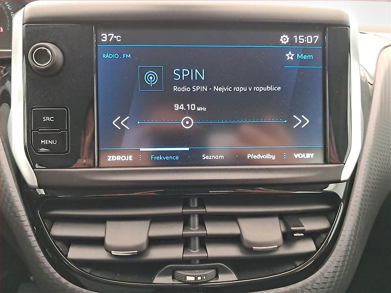 Peugeot 2008 (2019) 1.2 PureTech, ČR,1.maj - fotka 13 z 16