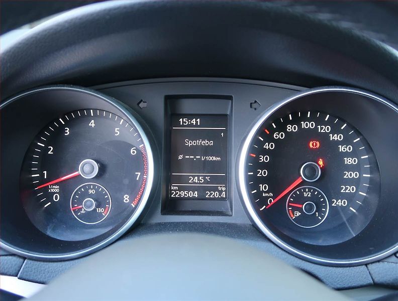 Volkswagen Golf (2011) 1.2 TSI, ČR,1.maj, Serv.kniha - fotka 11 z 15