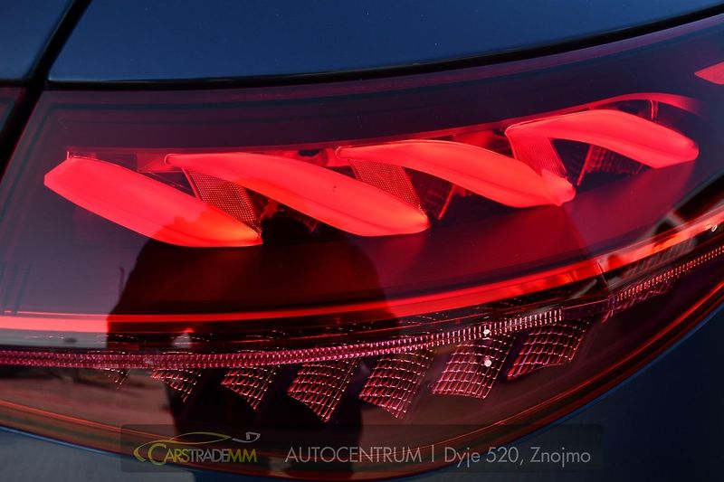 Mercedes-Benz EQE 500 AMG 4MATIC  - fotka 52 z 53