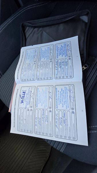 Ford Grand C-MAX 1.6 16V TITANIUM 7MÍSTNÝ  - fotka 37 z 42