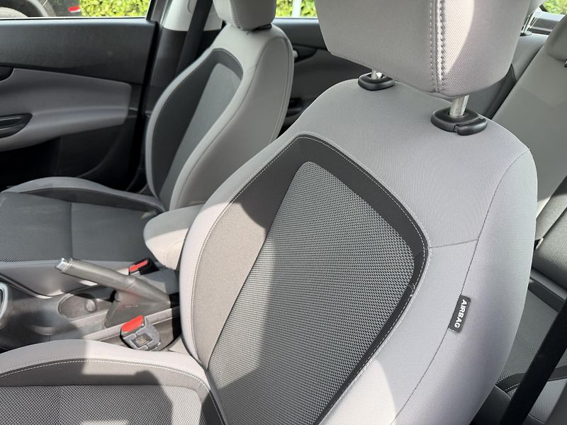 Fiat Tipo (2016) 1.6 MultiJet 88 kw / sedan - fotka 15 z 19