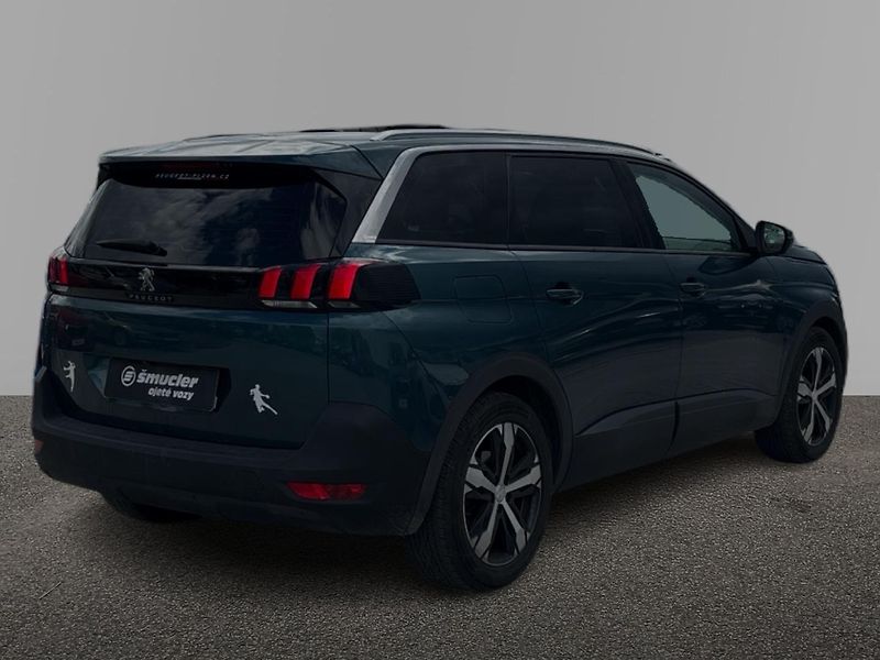 Peugeot 5008 Active, 7 míst - fotka 4 z 8
