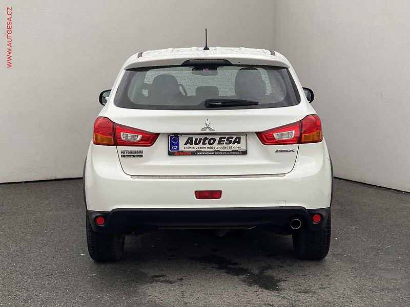 Mitsubishi ASX (2016) 1.6 MIVEC, Edition, kamera - fotka 5 z 17