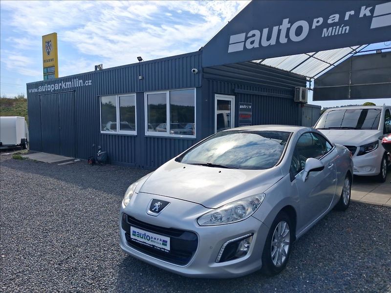 Peugeot 308 1,6 - fotka 3 z 12