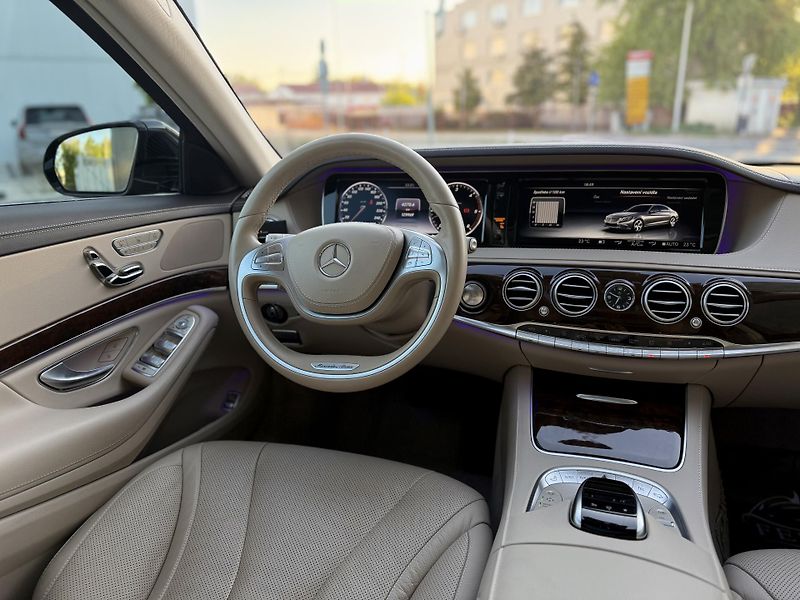 Mercedes-Benz Třídy S (2017) Mercedes-Benz S 350d L 4MATIC - fotka 18 z 29